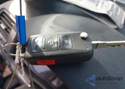 2010 Volkswagen Jetta Limited Edition from USA, damaged, VIN 3VWAX7AJ6AM131672